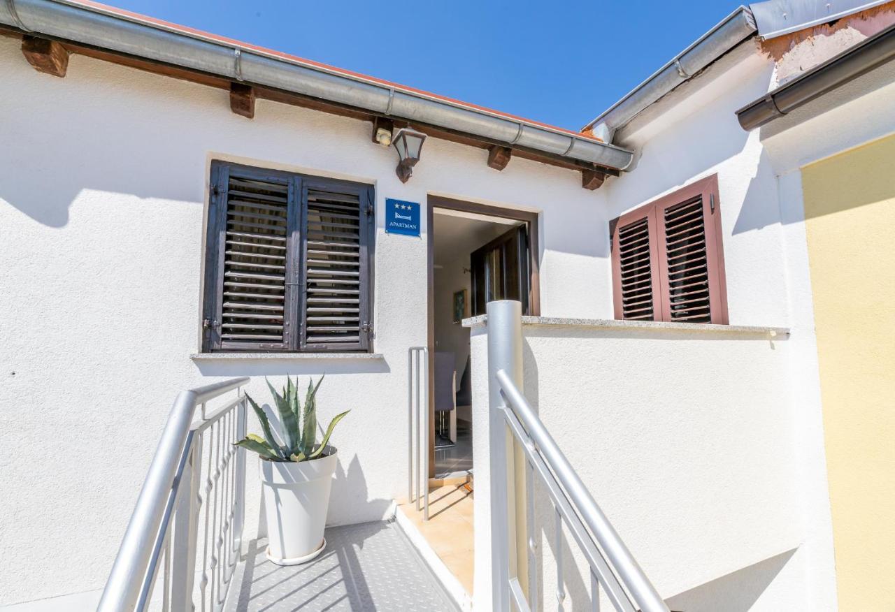 Ana Apartment Baska  Exterior photo